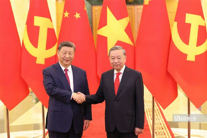 Tổng Bí thư Ban Chấp hành Trung ương Đảng Cộng sản Việt Nam Tô Lâm chủ trì Lễ đón trọng thể Tổng Bí thư Ban Chấp hành Trung ương Đảng Cộng sản Trung Quốc, Chủ tịch nước Cộng hòa nhân dân Trung Hoa Tập Cận Bình thăm cấp Nhà nước tới Việt Nam từ ngày 14-15/4/2025 (Ảnh: Hữu Thắng).