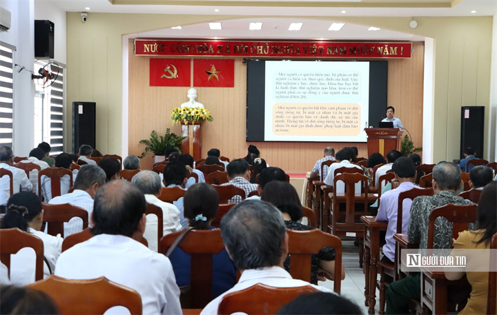 Hội nghị tập huấn kỹ năng phổ biến giáo dục pháp luật và hòa giải ở cơ sở tại phường Nghĩa Lộ.
