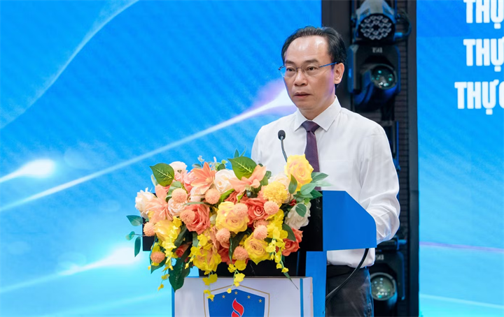 Bộ trưởng GD&ĐT Hoàng Minh Sơn. Ảnh: Tiền phong