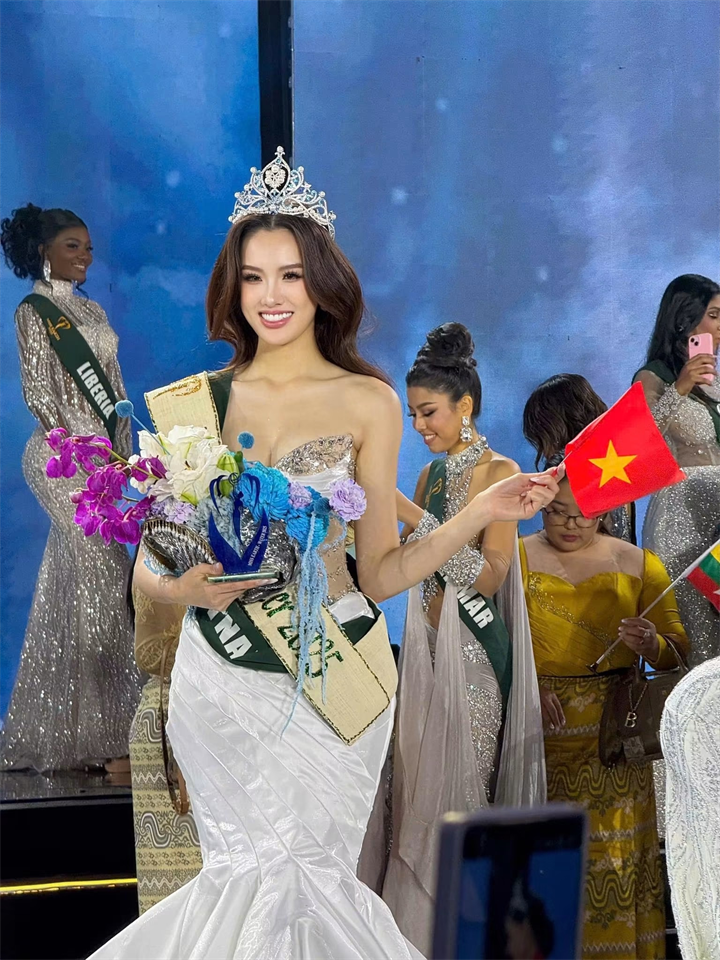 Trịnh Mỹ Anh tại chung kết Miss Earth 2025. Ảnh: FBNV