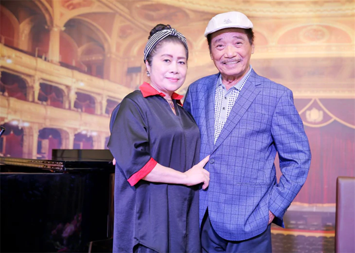NSND Trần Hiếu và vợ, bà Minh Ngà - Ảnh: NVCC/ Theo báo Tuổi trẻ.