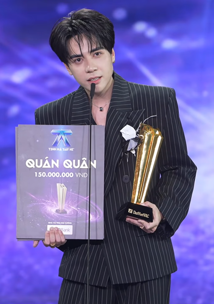 Quang Hùng MasterD giành vị trí quán quân cho mùa giải đầu tiên của Tinh hà say hi. Ảnh: NSX