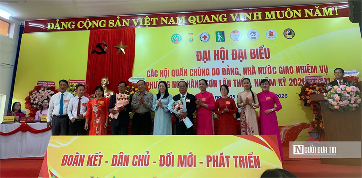 Ban Chấp hành Hội Luật gia phường Ngũ Hành Sơn khóa I, nhiệm kỳ 2026-2031 ra mắt tại đại hội.