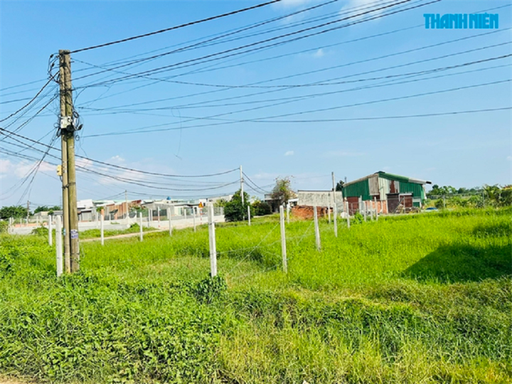 Thửa đất liền kề cho đi nhờ, có đủ điều kiện tách thửa? Ảnh minh họa: Báo Thanh niên.