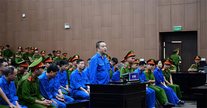 Các bị cáo tại phiên tòa. (Ảnh: N.C)