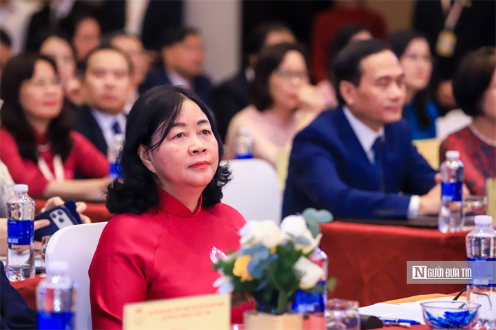 Đồng chí Bùi Thị Minh Hoài - Ủy viên Bộ Chính trị, Bí thư Trung ương Đảng, Chủ tịch Ủy ban Trung ương Mặt trận Tổ quốc Việt Nam tại Đại hội.