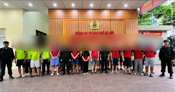 Các đối tượng tại Cơ quan Cảnh sát điều tra. (Ảnh: Công an Hà Nội)