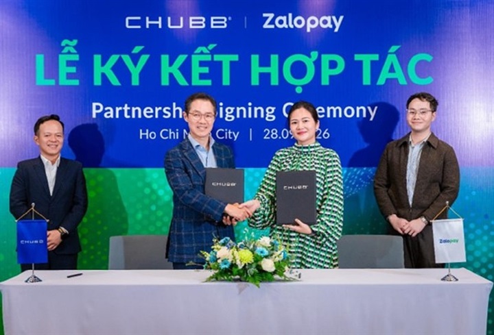 Khoảnh khắc ký kết chính thức mở ra chặng đường hợp tác mới giữa Chubb Life Việt Nam và Zalopay, hướng đến trải nghiệm bảo hiểm đơn giản, chủ động và thuận tiện hơn cho khách hàng.