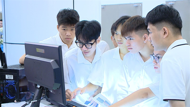 Hoạt động giáo dục tăng cường được tổ chức ngoài thời lượng hoạt động giáo dục chính khóa. Ảnh: MOET