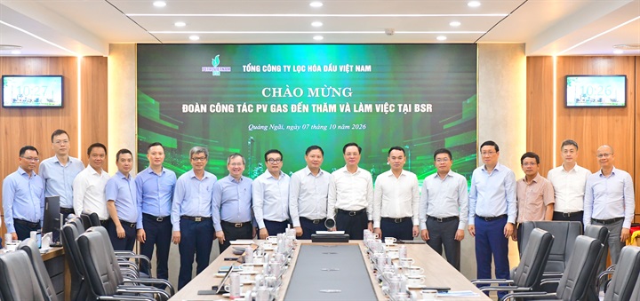 Lãnh đạo hai đơn vị chụp ảnh lưu niệm tại buổi làm việc. Nguồn ảnh PV GAS