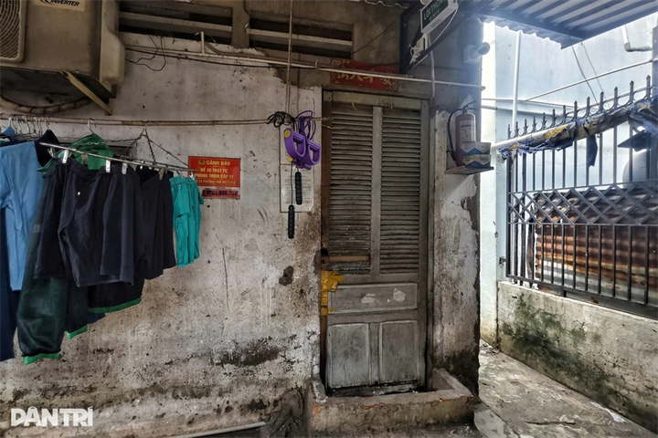 Căn phòng trọ nơi xảy ra vụ việc. Ảnh: Hoàng Hướng/Dân trí