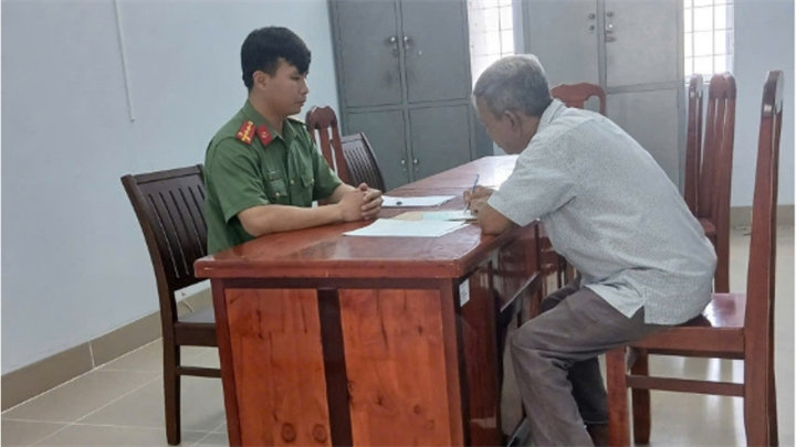 Xử phạt ông N.N.T số tiền 4 triệu đồng do không thực hiện khai báo tạm trú cho người nước ngoài theo quy định. Ảnh: Cổng TTĐT Công an Vĩnh Long ngày 9.10.2026