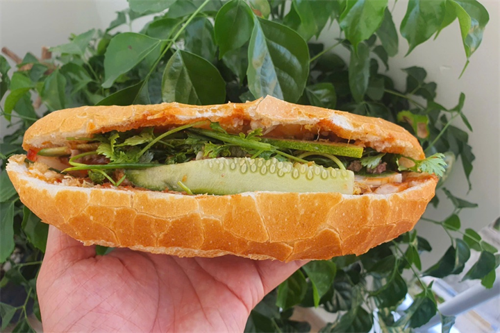 Có 16 người ở Quảng Ngãi nhập viện nghi bị ngộ độc do ăn bánh mì. Ảnh minh họa: Quốc Triều/Dân trí
