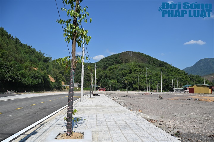 Hạ tầng khu tái định cư cơ bản hoàn thiện, sẵn sàng đón các hộ dân về sinh sống.