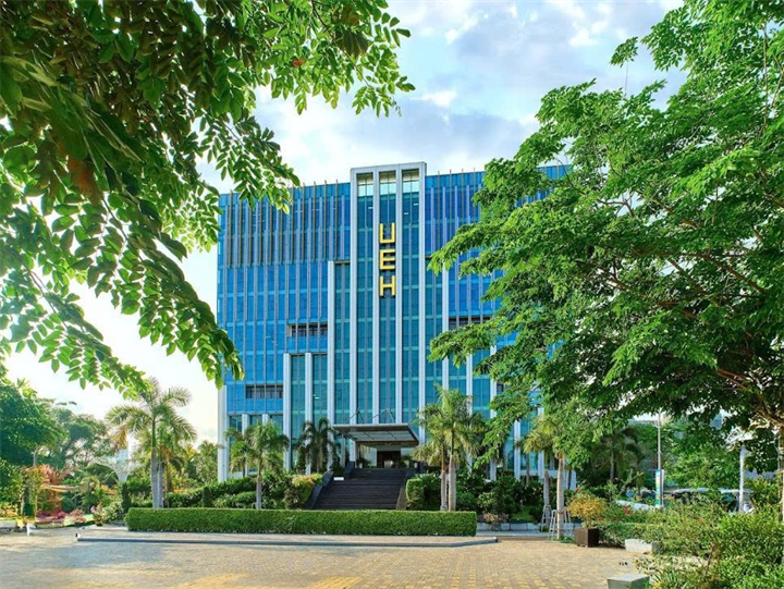ĐH Kinh tế TPHCM là trường công lập có doanh thu vượt mức hơn 2000 tỷ đồng./ Theo VietNamNet.