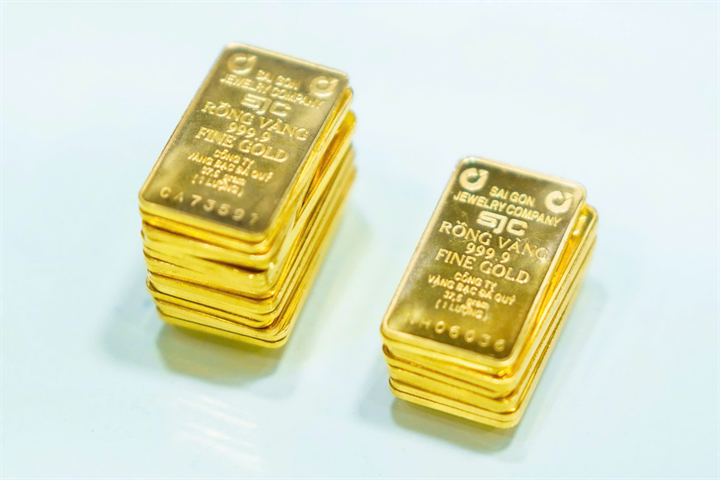 Vàng miếng SJC giảm 1 triệu đồng/lượng. Ảnh minh họa/Tuổi Trẻ