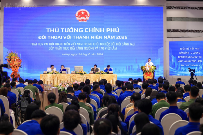 Thủ tướng chúc Hội Liên hiệp Thanh niên Việt Nam tiếp tục phát huy truyền thống vẻ vang, làm tốt vai trò đoàn kết, tập hợp thanh niên Việt Nam để cùng quyết tâm phấn đấu, nỗ lực đóng góp mạnh mẽ hơn nữa cho sự nghiệp xây dựng và bảo vệ Tổ quốc - Ảnh: chinhphu.vn/Nhật Bắc