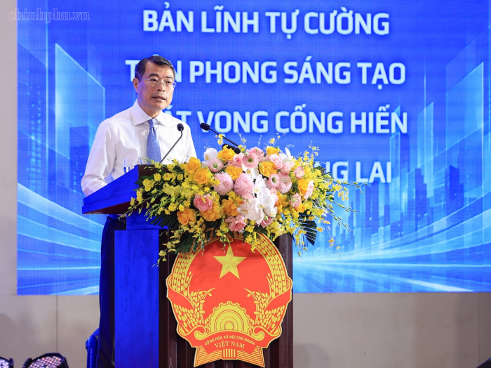 Thủ tướng yêu cầu Bộ Nội vụ chủ trì thực hiện hiệu quả Chiến lược phát triển thanh niên Việt Nam đến năm 2030 - Ảnh: chinhphu.vn/Nhật Bắc