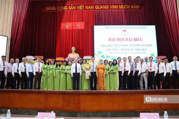 Ban chấp hành nhiệm kỳ mới ra mắt tại đại hội.