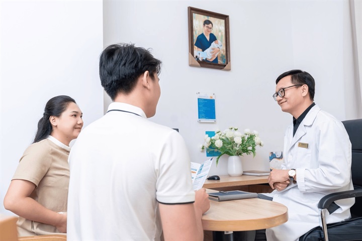 Từ năm 2019, bác sĩ Linh tham gia nghiên cứu ứng dụng trí tuệ nhân tạo trong sàng lọc ung thư cổ tử cung, tiếp tục tìm kiếm những cách tiếp cận mới để phát hiện bệnh sớm hơn. (Ảnh: Vinmec)