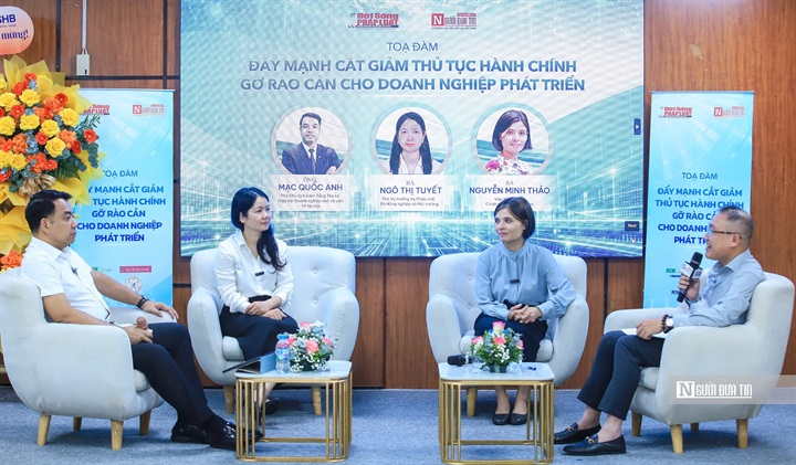 Các diễn giả trao đổi tại phiên thảo luận mở (Ảnh: Hữu Thắng).