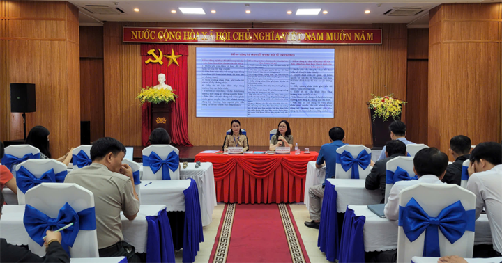 Hội nghị tập huấn nâng cao hiệu quả áp dụng, thi hành pháp luật về đăng ký biện pháp bảo đảm bằng quyền sử dụng đất, tài sản gắn liền với đất. (Ảnh: Bộ Tư pháp)