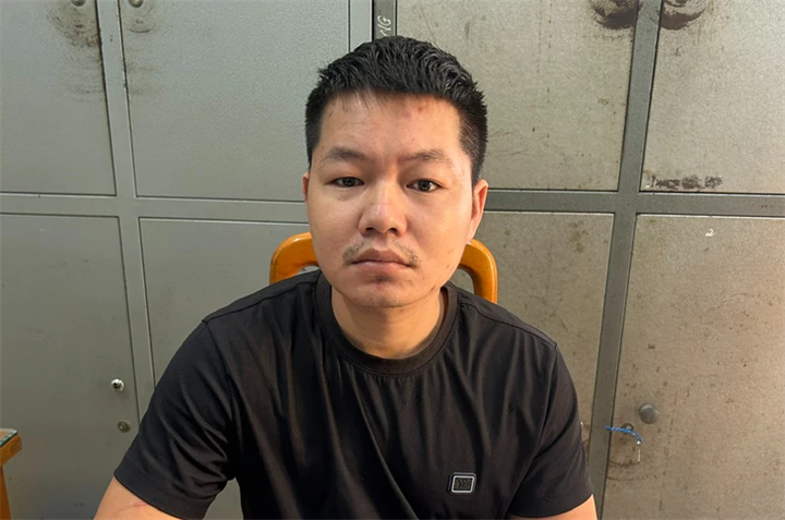 Thái Thanh Chương tại cơ quan công an. Ảnh: Báo Tuổi Trẻ