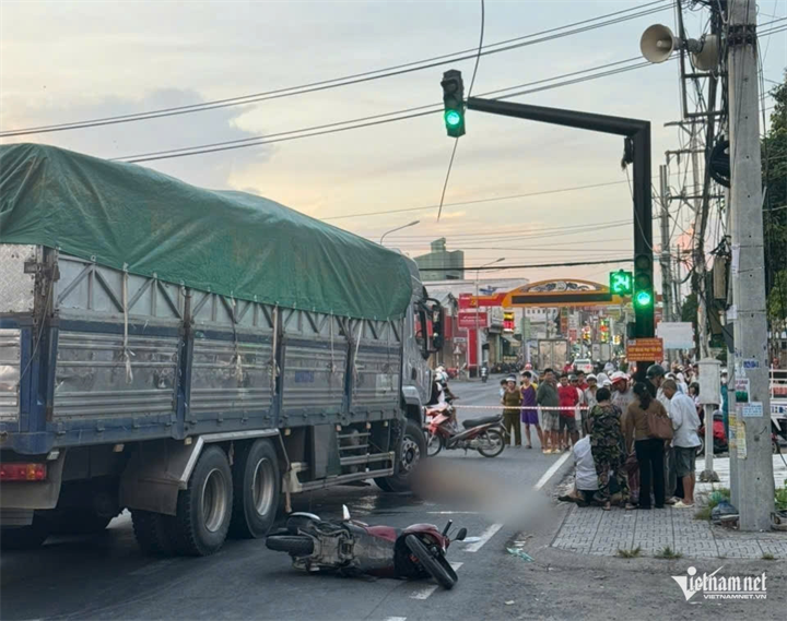 Hiện trường vụ tai nạn. Ảnh: Ký Long/VietNamnet