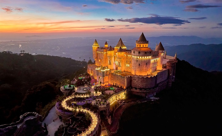 Sun World Ba Na Hills cùng các sản phẩm du lịch chất lượng góp phần gia tăng sức hút cho Đà Nẵng