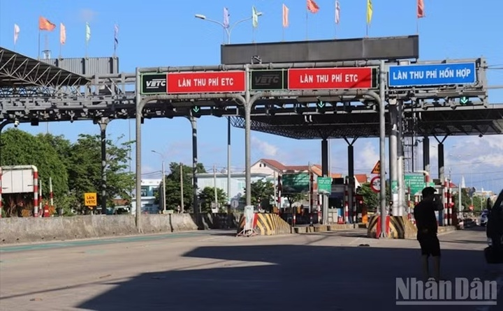 Trạm thu phí Bến Thủy tạm dừng thu phí từ ngày 20/10/2026. Ảnh: Báo Nhân dân.