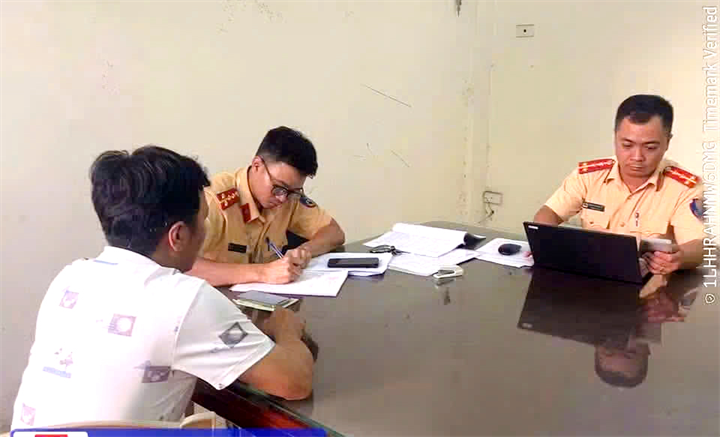 Nhiều trường hợp không đăng ký kinh doanh vận tải hành khách nhưng có hành vi chở khách thu tiền bị lực lượng Cảnh sát giao thông Công an tỉnh Thanh Hoá xử phạt. Ảnh: Công an tỉnh Thanh Hóa.