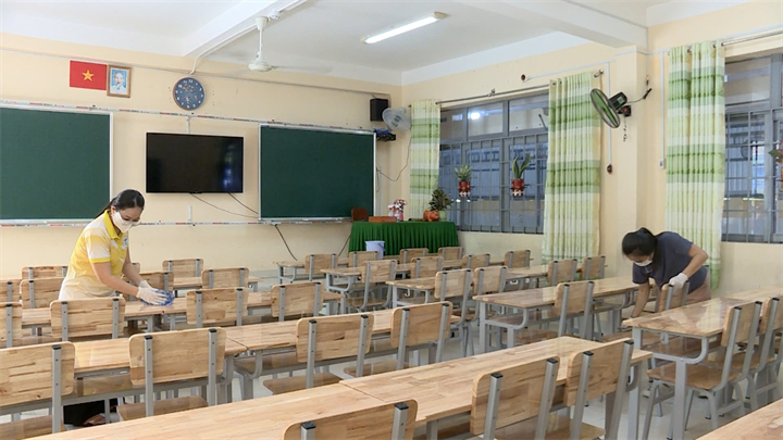 Sau khi phát hiện chùm bệnh, Trường THCS Hai Bà Trưng đã vệ sinh, khử khuẩn toàn bộ trường lớp. Ảnh: Dân trí