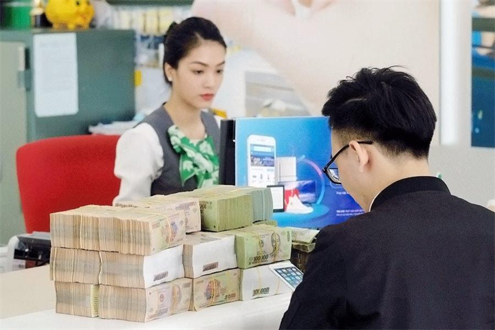 Nhiều nhà băng điều chỉnh lãi suất. Ảnh: Tạp chí Kinh tế chứng khoán Việt Nam.