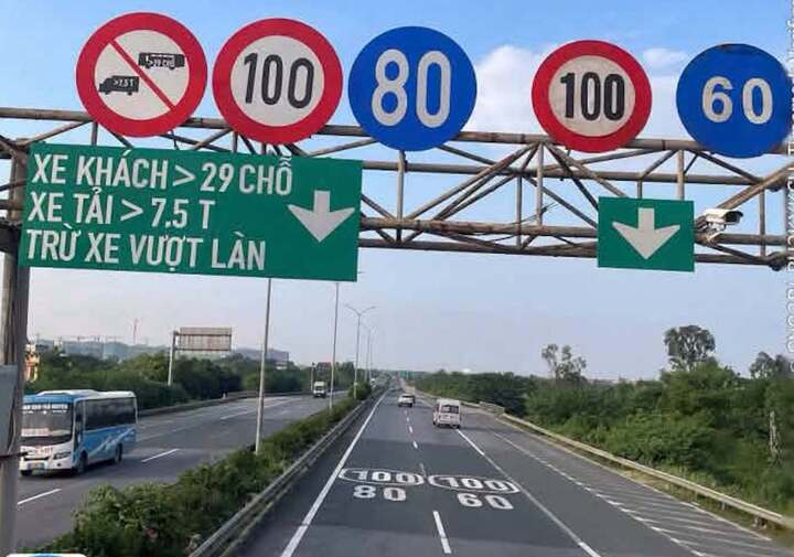 Xe chạy chậm bám làn trái trên cao tốc Cầu Giẽ - Cao Bồ sẽ bị xử lý từ ngày 20/10. (Nguồn: Lao động)