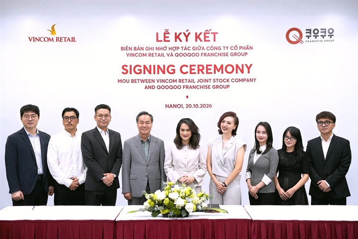 Đại diện Vincom Retail và QooQoo Franchise Group trong buổi lễ ký kết. Nguồn ảnh Vingroup