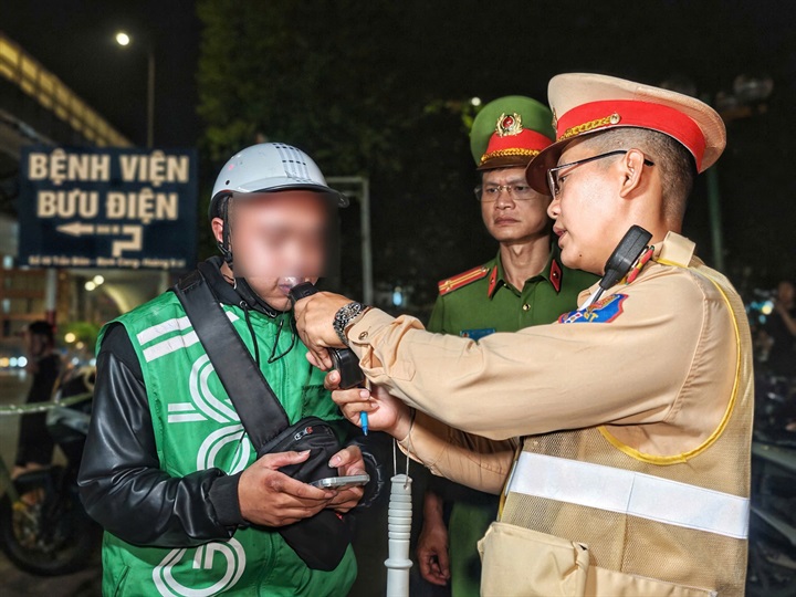 Kết quả kiểm tra cho thấy, người này có nồng độ cồn ở mức 0,132 mg/l khí thở.