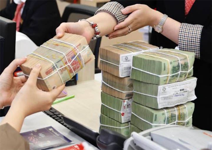 Tăng lương hồi tố, doanh nghiệp có phải nộp lãi truy đóng BHXH? Ảnh minh họa: Tuổi trẻ.