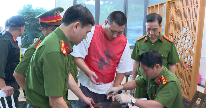 Các đối tượng bị bắt giữ. (Ảnh: Bộ Công an)