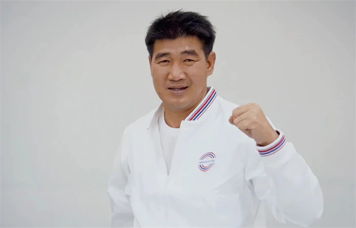Somrak Kamsing, người được nhớ đến với việc giành huy chương vàng Olympic đầu tiên cho Thái Lan. Ảnh: THAI PBS