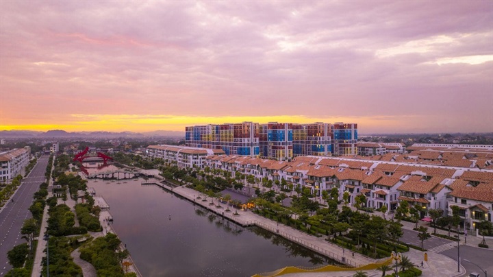 Không gian xanh mát rộng lớn tại Sun Urban City Ninh Binh giúp nâng tầm trải nghiệm thư thái và tạo nhịp sống gắn kết cho cư dân
