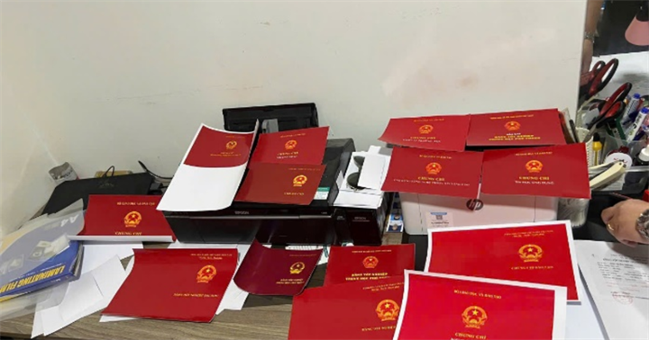 Tang vật vụ án. (Ảnh: Công an Hà Nội)