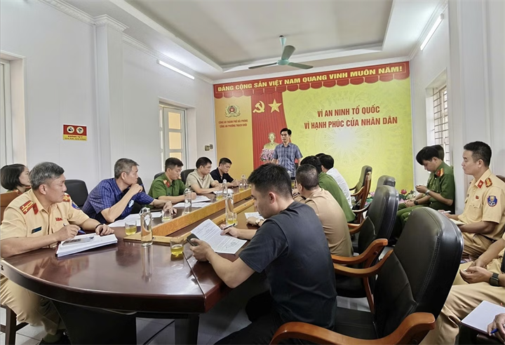 Đại tá Nguyễn Đức Thìn, Phó Giám đốc Công an TP. Hải Phòng phát biểu chỉ đạo. Ảnh: Công an TP. Hải Phòng