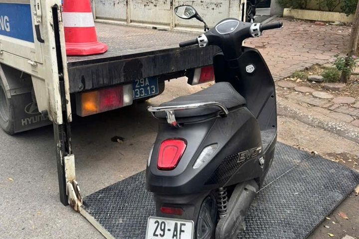 Phương tiện liên quan bị tạm giữ theo quy định. Ảnh CACC.