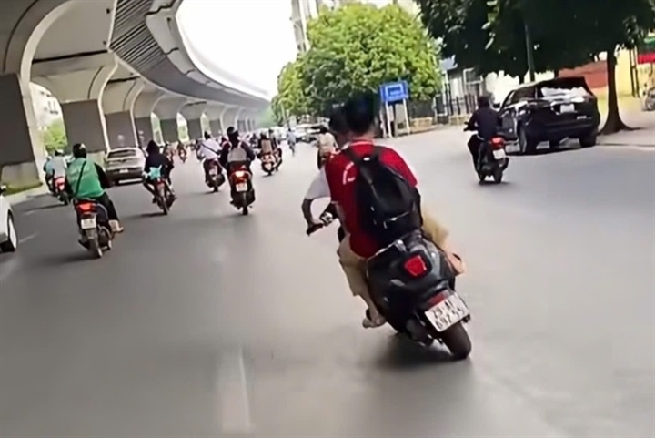 Hành vi vi phạm được người dân đăng tải trên MXH. Ảnh CACC.