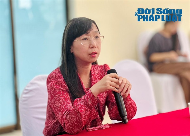 Các đại biểu phát biểu tại Toạ đàm