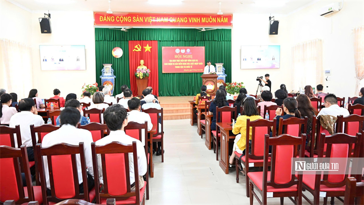 Tọa đàm về hợp đồng dịch vụ giao nhận và bảo hiểm hàng hóa, trao đổi những vấn đề pháp lý phát sinh trong thực tiễn.