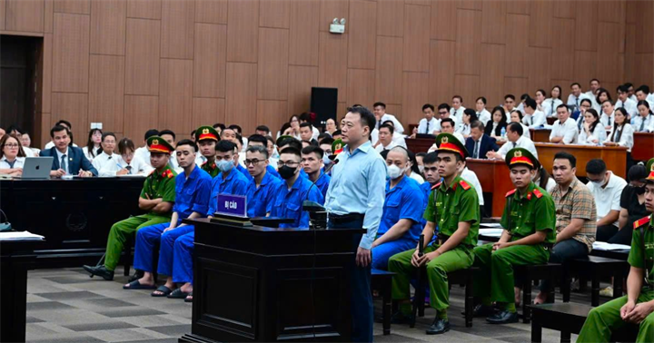 Shark Bình tại phiên tòa.
