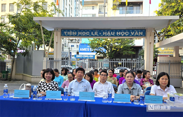 Buổi tuyên truyền pháp luật tại Trường THPT Trần Phú giúp học sinh nâng cao nhận thức về phòng chống bạo lực học đường và sử dụng mạng xã hội an toàn, văn minh.