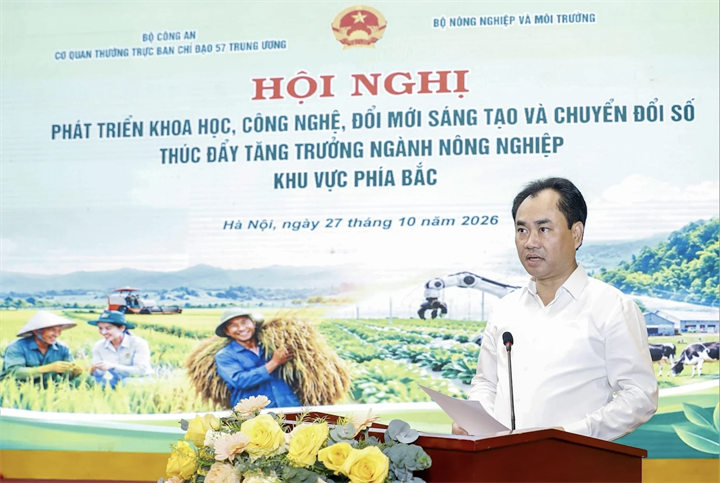 Bộ trưởng Bộ Nông nghiệp và Môi trường Trịnh Việt Hùng phát biểu khai mạc Hội nghị. Ảnh: Khương Trung