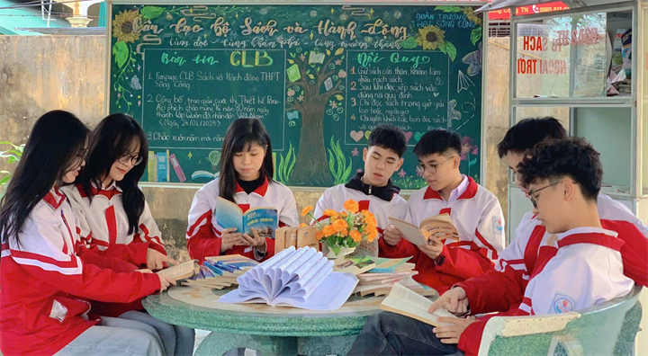 Các em học sinh hôm nay không chỉ chăm chỉ học tập mà còn đoàn kết phát huy các giá trị tốt đẹp của những thế hệ đi trước (Ảnh: Trường THPT Sông Công).
